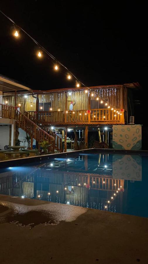 Tree House Samanea Lodge プエルト・リモン エクステリア 写真