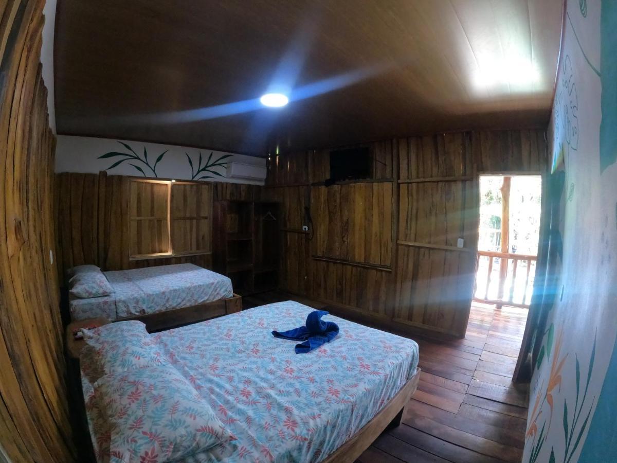 Tree House Samanea Lodge プエルト・リモン エクステリア 写真
