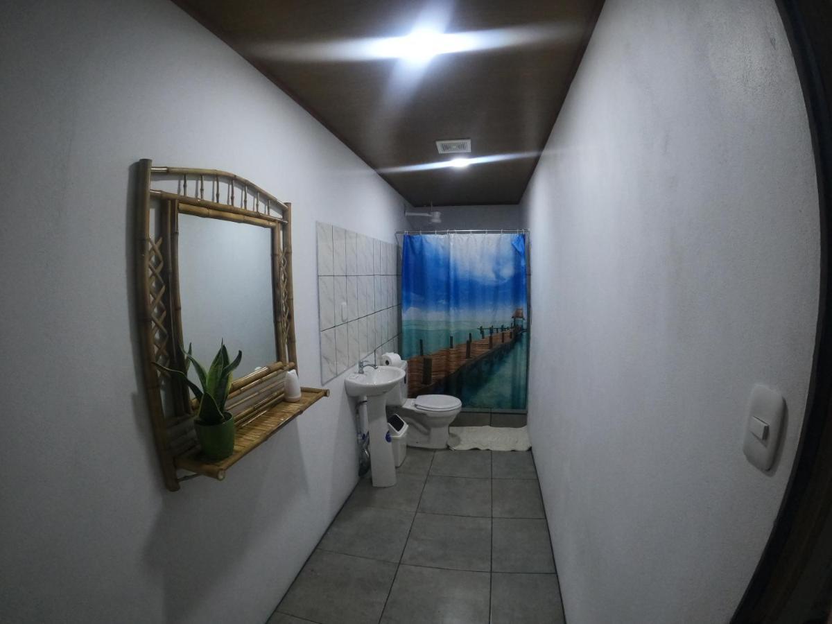 Tree House Samanea Lodge プエルト・リモン エクステリア 写真